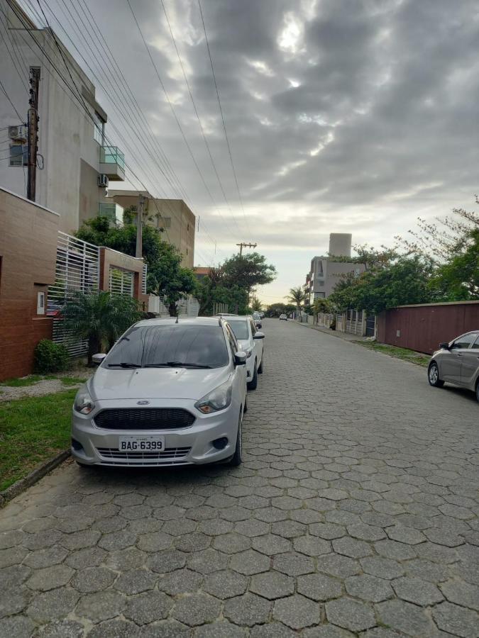 Itaigara 80 Metros Da Praia 邦比尼亚斯 外观 照片